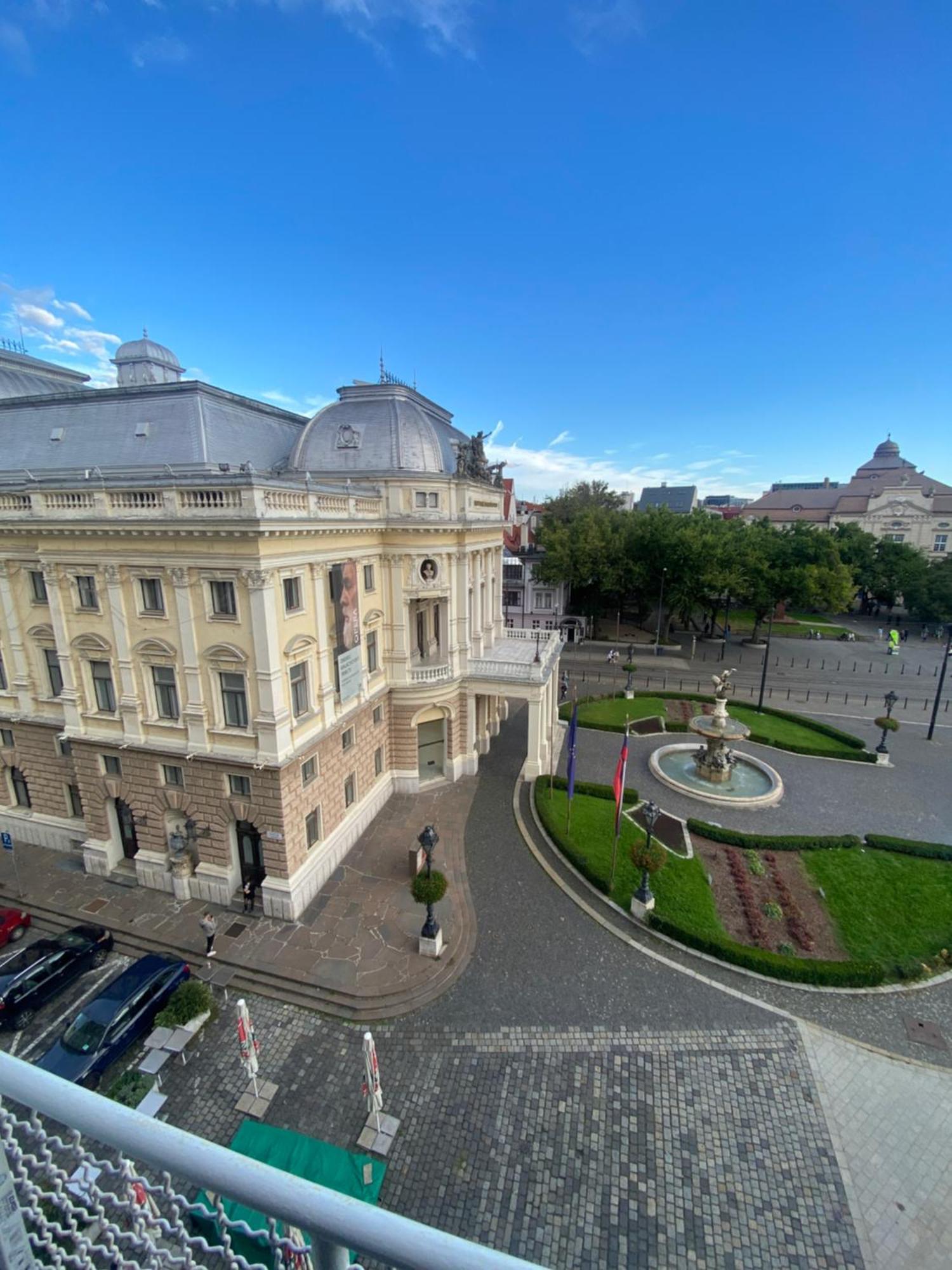 Modern Apartment In Historic City Center Old Town Bratislava Esterno foto